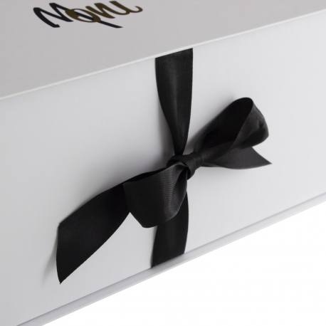 Ribbon Seal Boxes with Gold Foil Ref Moni Ribbon Seal Boxes with Gold Foil Ref Moni