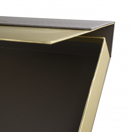 Luxury Magnetic Seal Boxes with Metalised Paper Ref Pyro