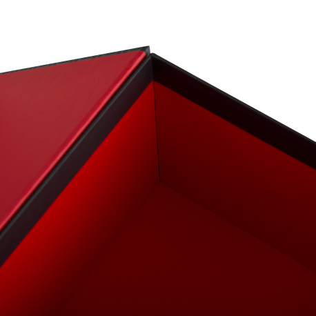 Magnetic Seal Boxes with Spot UV - Ref. Purewal & Partners Magnetic Seal Boxes with Spot UV - Ref. Purewal & Partners