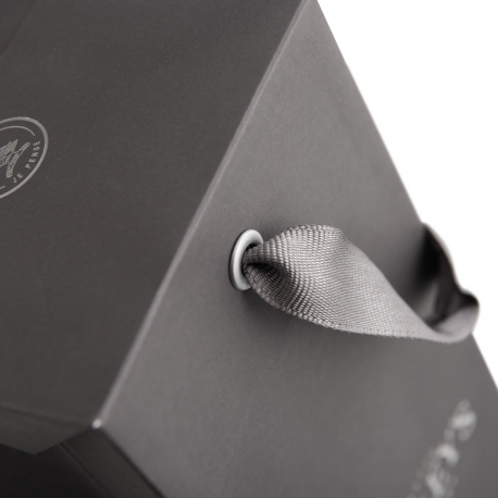 Luxurious Bespoke Paper Bags - Ref. Darnleys Gin Luxurious Bespoke Paper Bags - Ref. Darnleys Gin