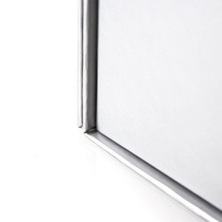 Magnetic Seal Rigid Card Box with Gloss Laminate Magnetic Seal Rigid Card Box with Gloss Laminate