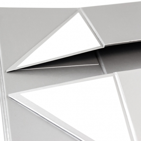 Magnetic Seal Rigid Card Box with Gloss Laminate Magnetic Seal Rigid Card Box with Gloss Laminate