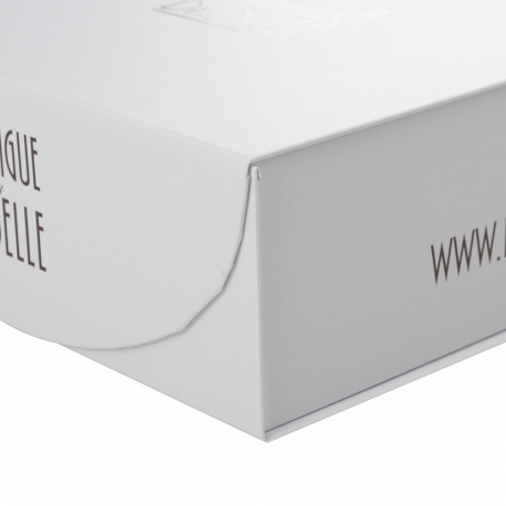 Printed Luxury Magnetic Close Cake Boxes with Spot UV Ref. Babelle Printed Luxury Magnetic Close Cake Boxes with Spot UV Ref. Babelle