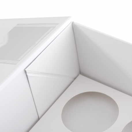 Printed Luxury Magnetic Close Cake Boxes with Spot UV Ref. Babelle